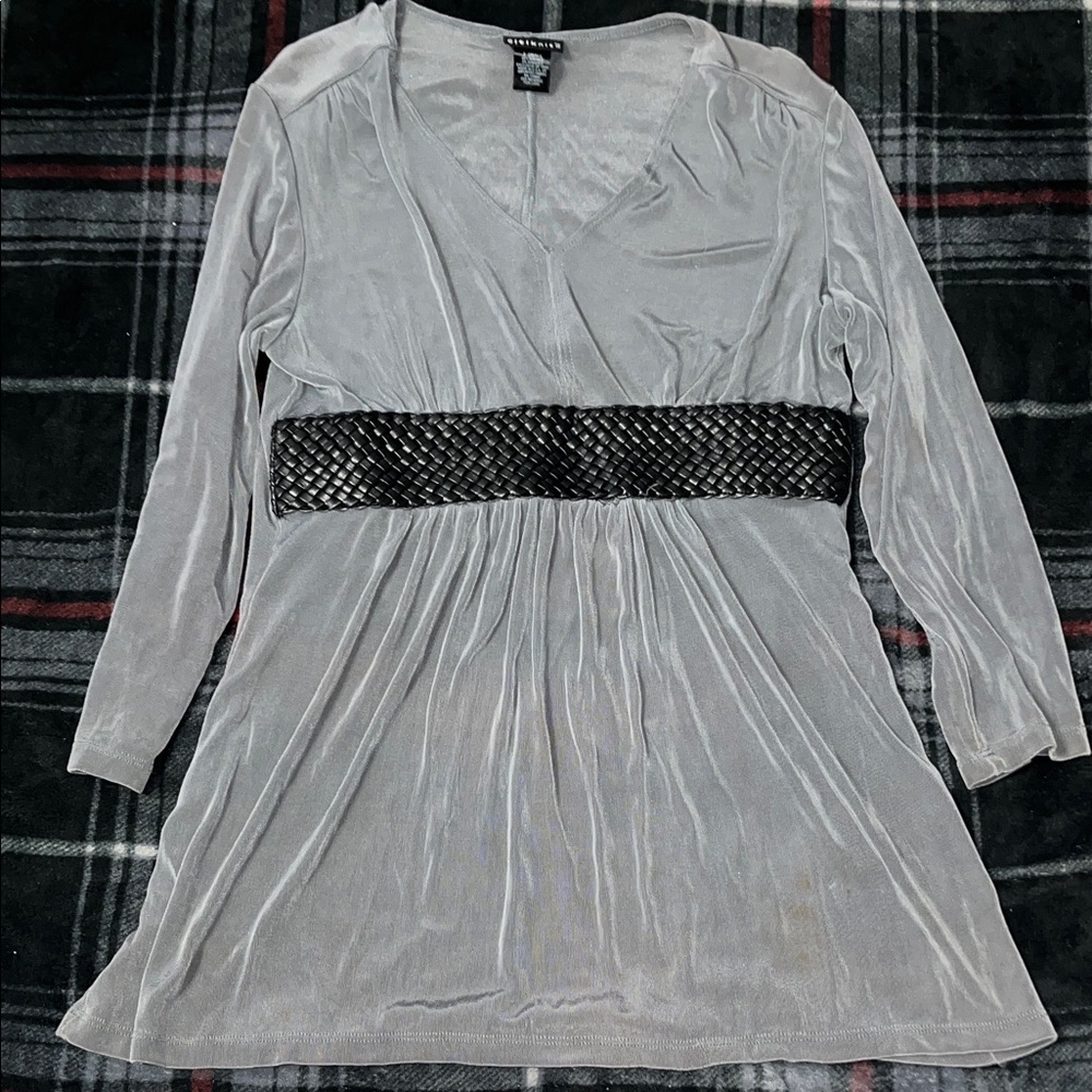 Gray 3/4 Sleeve Tunic with Black Waistband